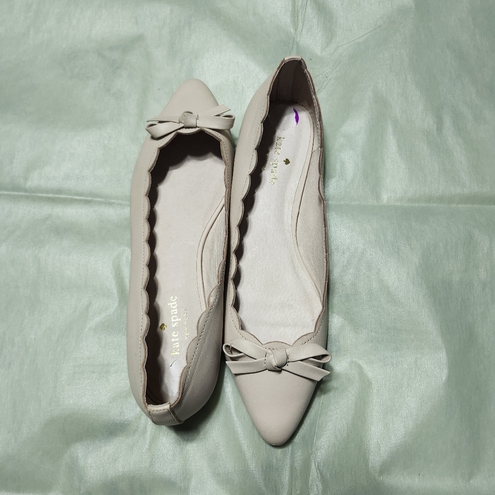 Kate Spade Beige Bow Flats Sz 8.5